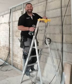 Plaquiste à Montpon